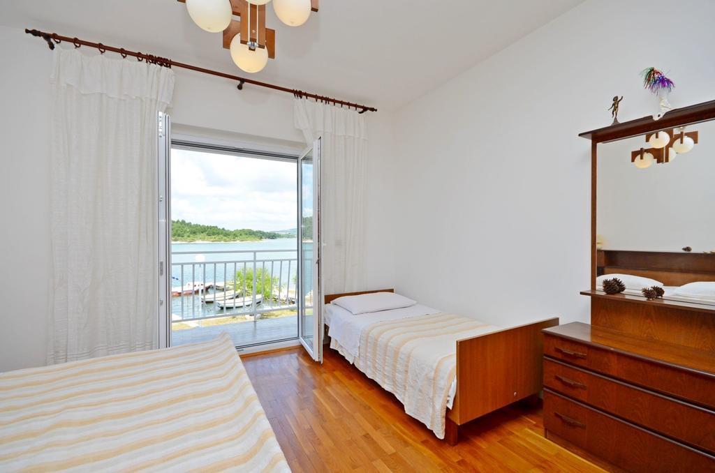 Apartments Vila Punta Jadrtovac Buitenkant foto