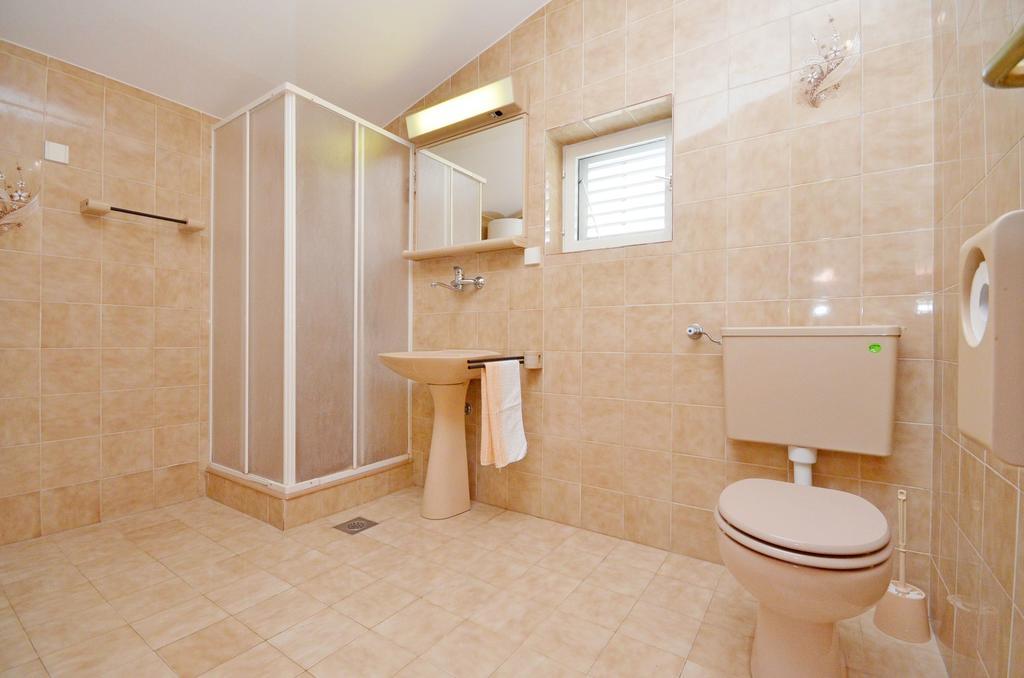 Apartments Vila Punta Jadrtovac Buitenkant foto