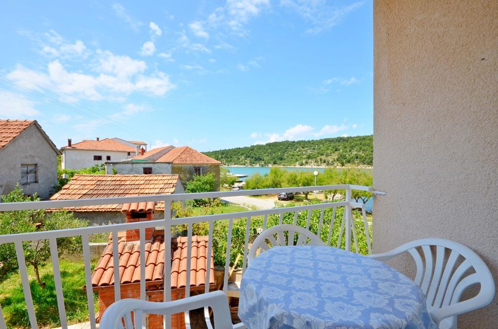 Apartments Vila Punta Jadrtovac Buitenkant foto