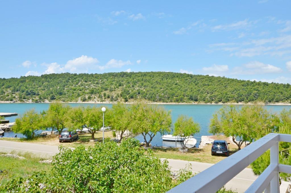 Apartments Vila Punta Jadrtovac Buitenkant foto