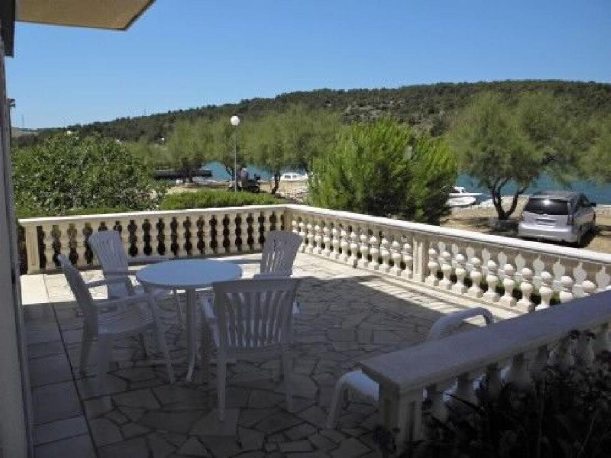 Apartments Vila Punta Jadrtovac Buitenkant foto